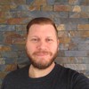 Learn English with the teacher Benjamin Dynice.